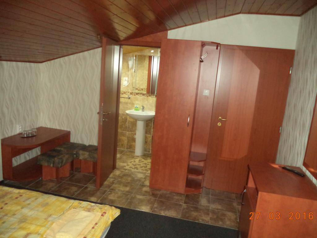 Pension Hostad Gabcikovo Exteriör bild