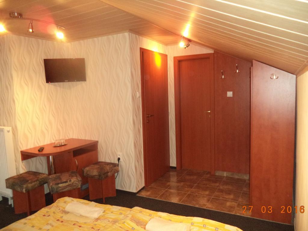 Pension Hostad Gabcikovo Exteriör bild