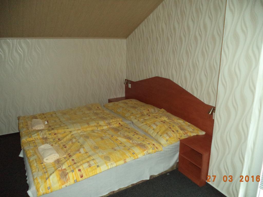Pension Hostad Gabcikovo Exteriör bild